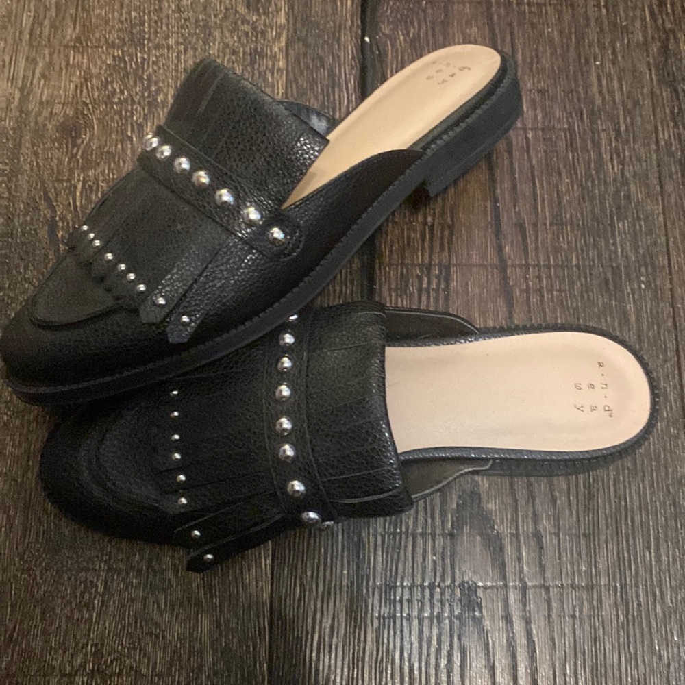 A New Day mule 8.5